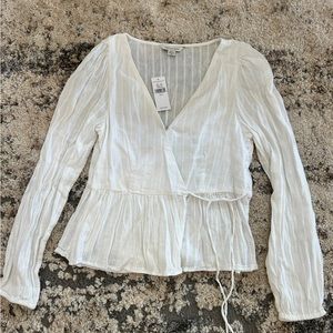Clasp / Tie blouse white size S